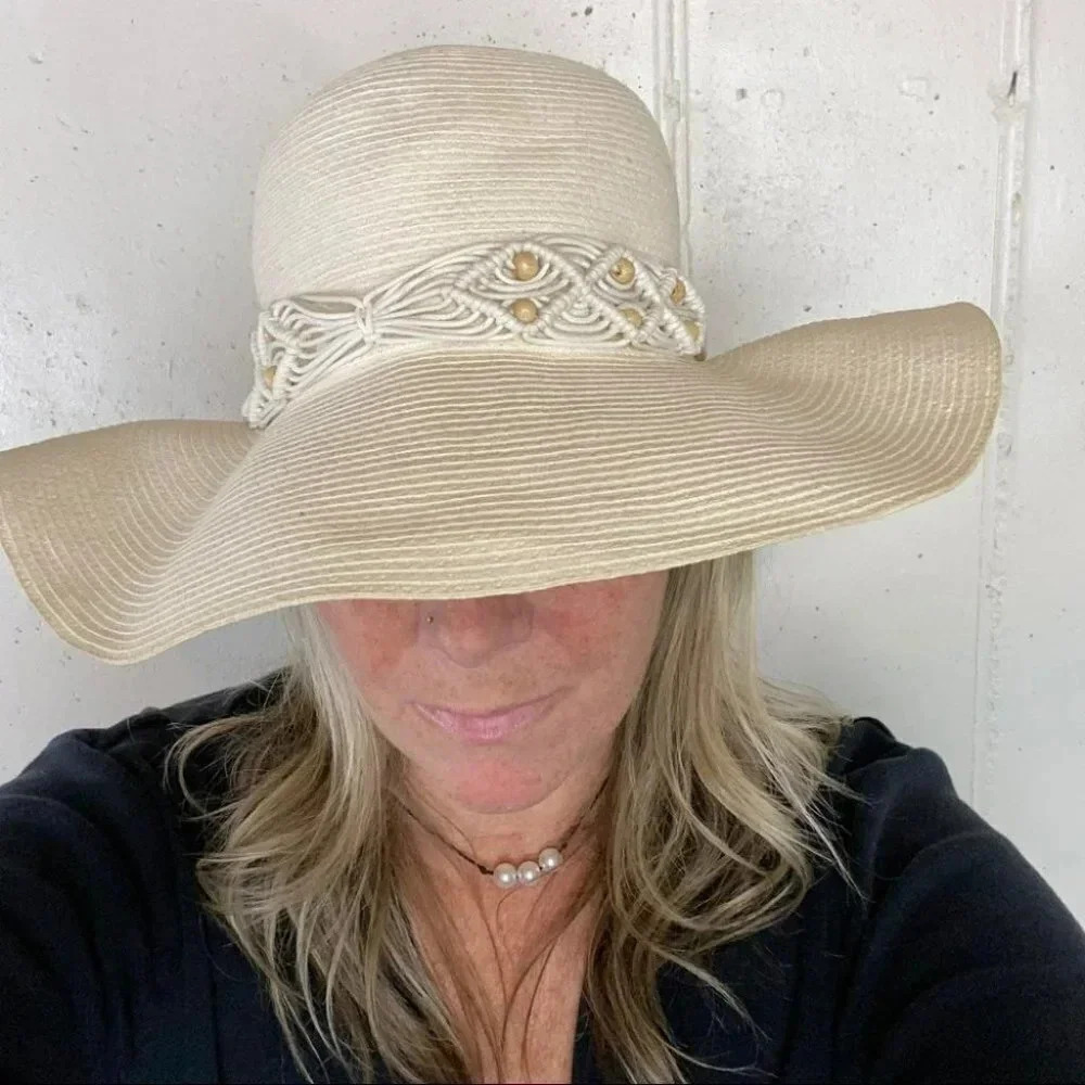 Lord & Taylor‎ Sun Hat OS Cream Macrame Beaded Wide Brim Made in Italy Paper - Picture 3 of 7